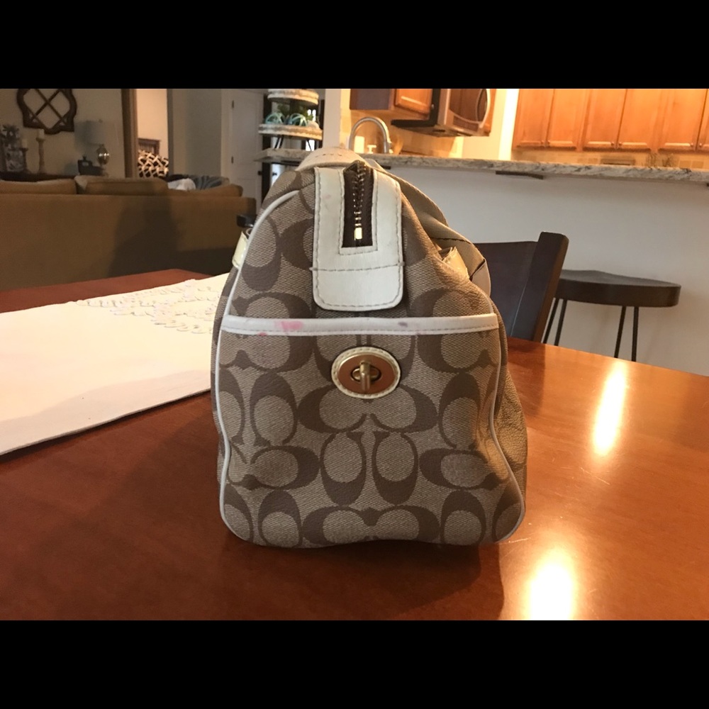 Coach Purse, very lightly used. - Picture 3 of 5